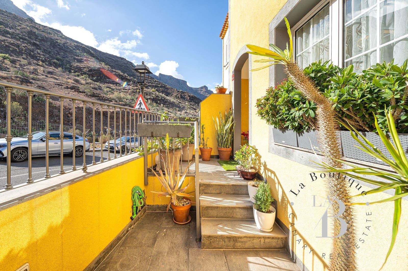 4 soveværelse Byhus til salg i Mogan med garage - € 416.000 (Ref: 8412094)