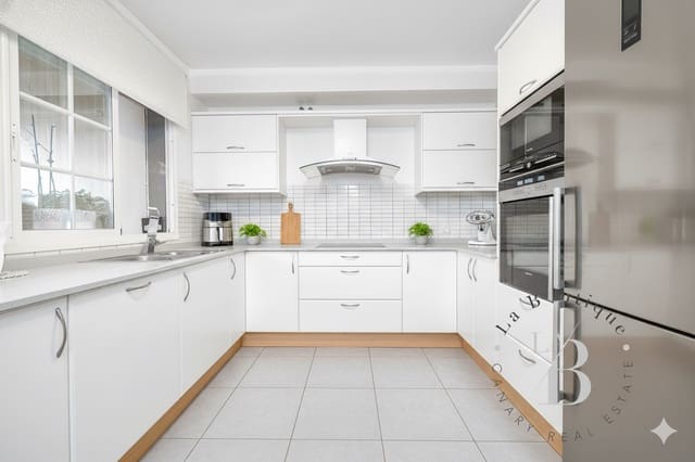 4 sypialnia Dom na sprzedaż w Mogán z garażem - 416 000 € (Ref: 8412094)