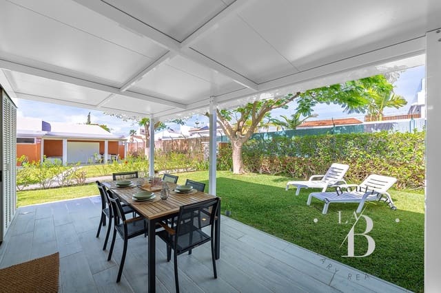 2 bedroom Bungalow for holiday rental in Campo Internacional, San Bartolomé de Tirajana with pool garage - € 1,000 (Ref: 8415052)