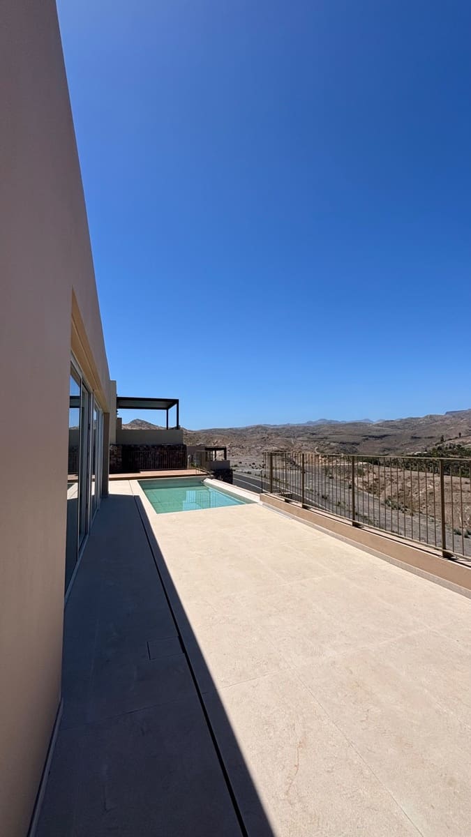 3 soveværelse Villa til salg i Salobre Golf med swimmingpool garage - € 745.000 (Ref: 8422937)