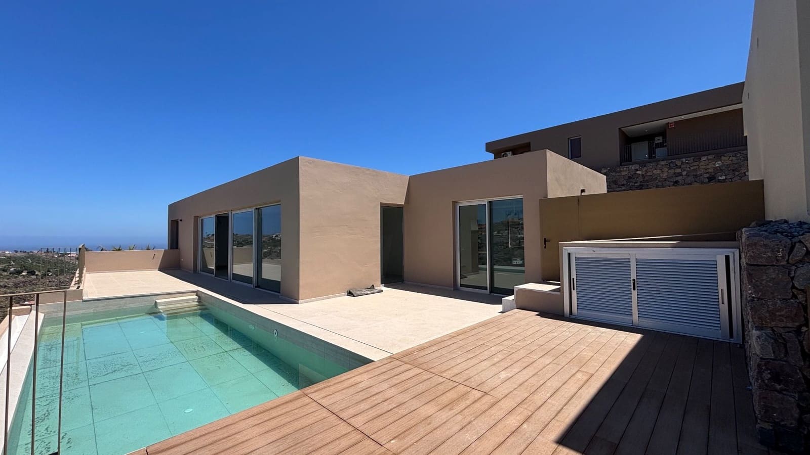 3 soveværelse Villa til salg i Salobre Golf med swimmingpool garage - € 745.000 (Ref: 8422937)