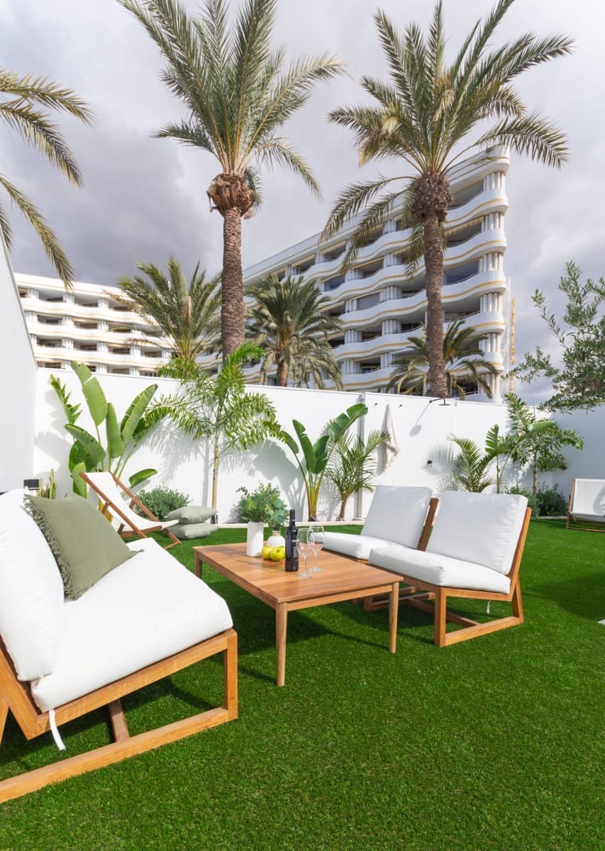 3 bedroom Villa for rent in Campo Internacional with pool - € 3,500 (Ref: 8488683)