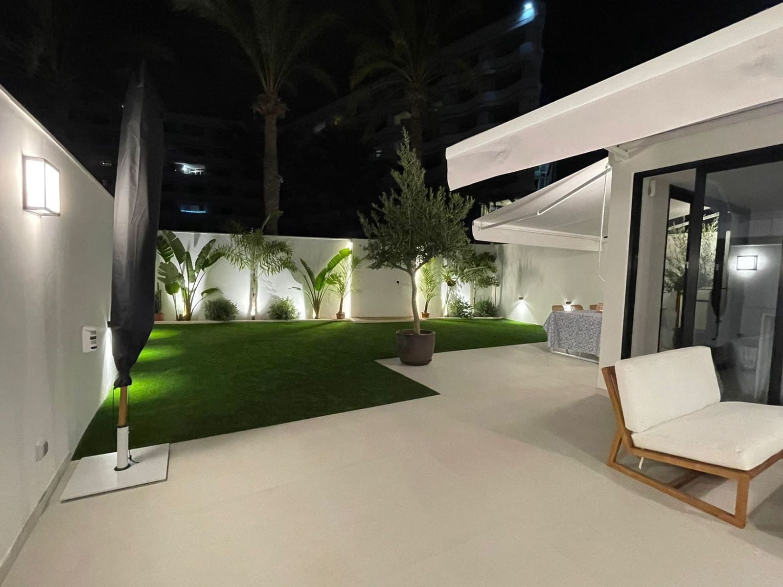 3 bedroom Villa for rent in Campo Internacional with pool - € 3,500 (Ref: 8488683)