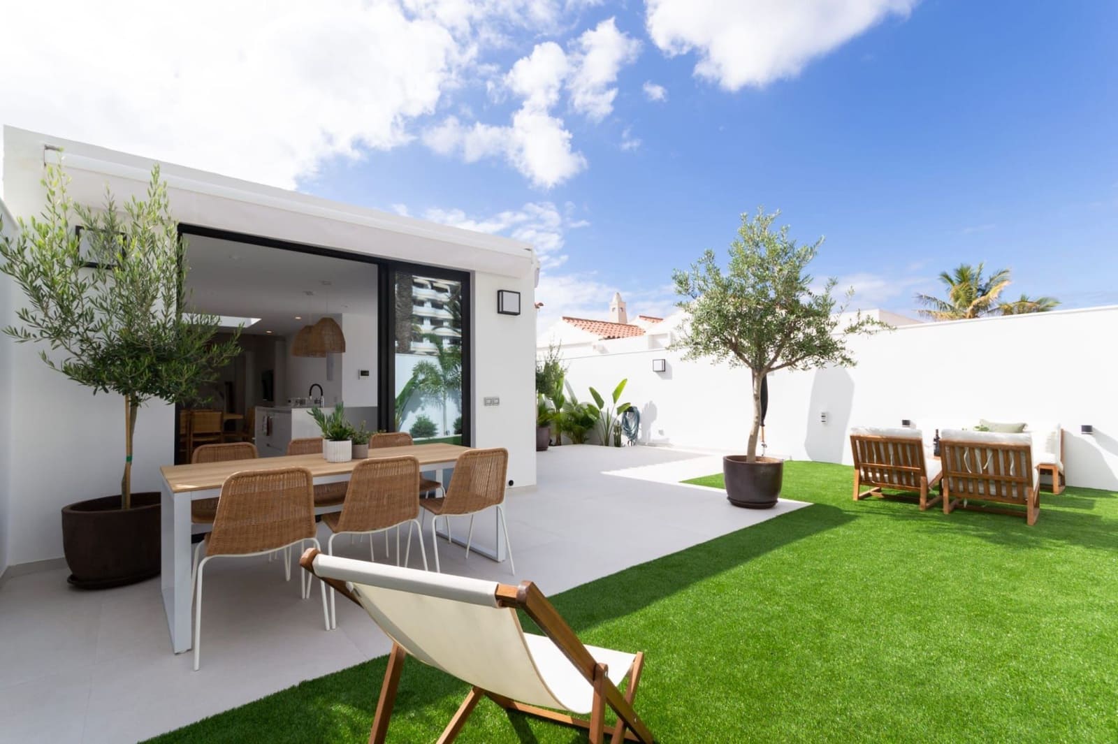 3 bedroom Villa for rent in Campo Internacional with pool - € 3,500 (Ref: 8488683)