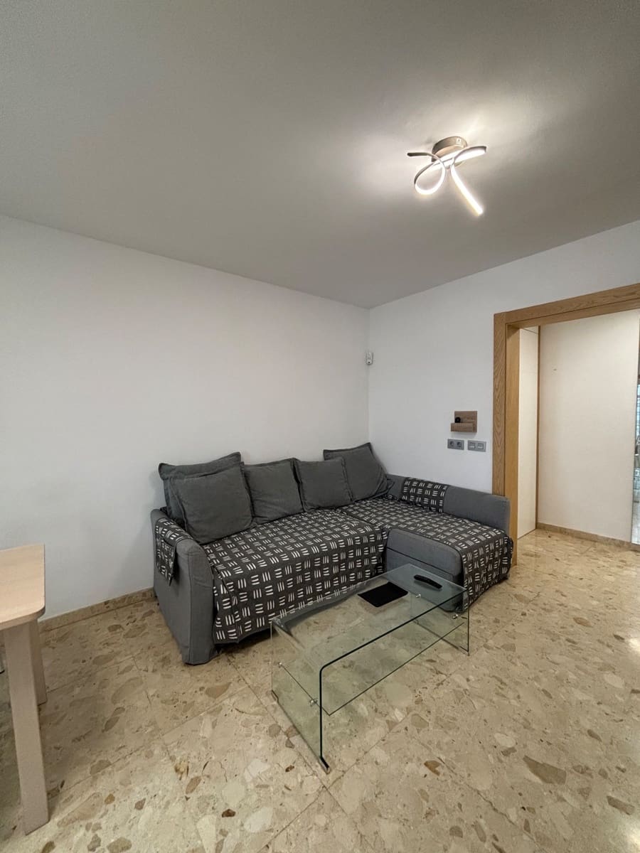 2 soveværelse Lejlighed til leje i Sonneland med swimmingpool garage - € 1.500 (Ref: 8567790)
