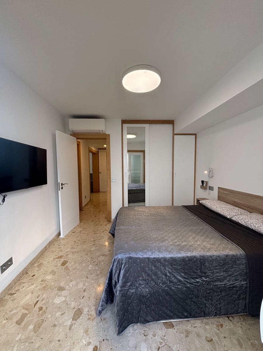 2 soveværelse Lejlighed til leje i Sonneland med swimmingpool garage - € 1.500 (Ref: 8567790)