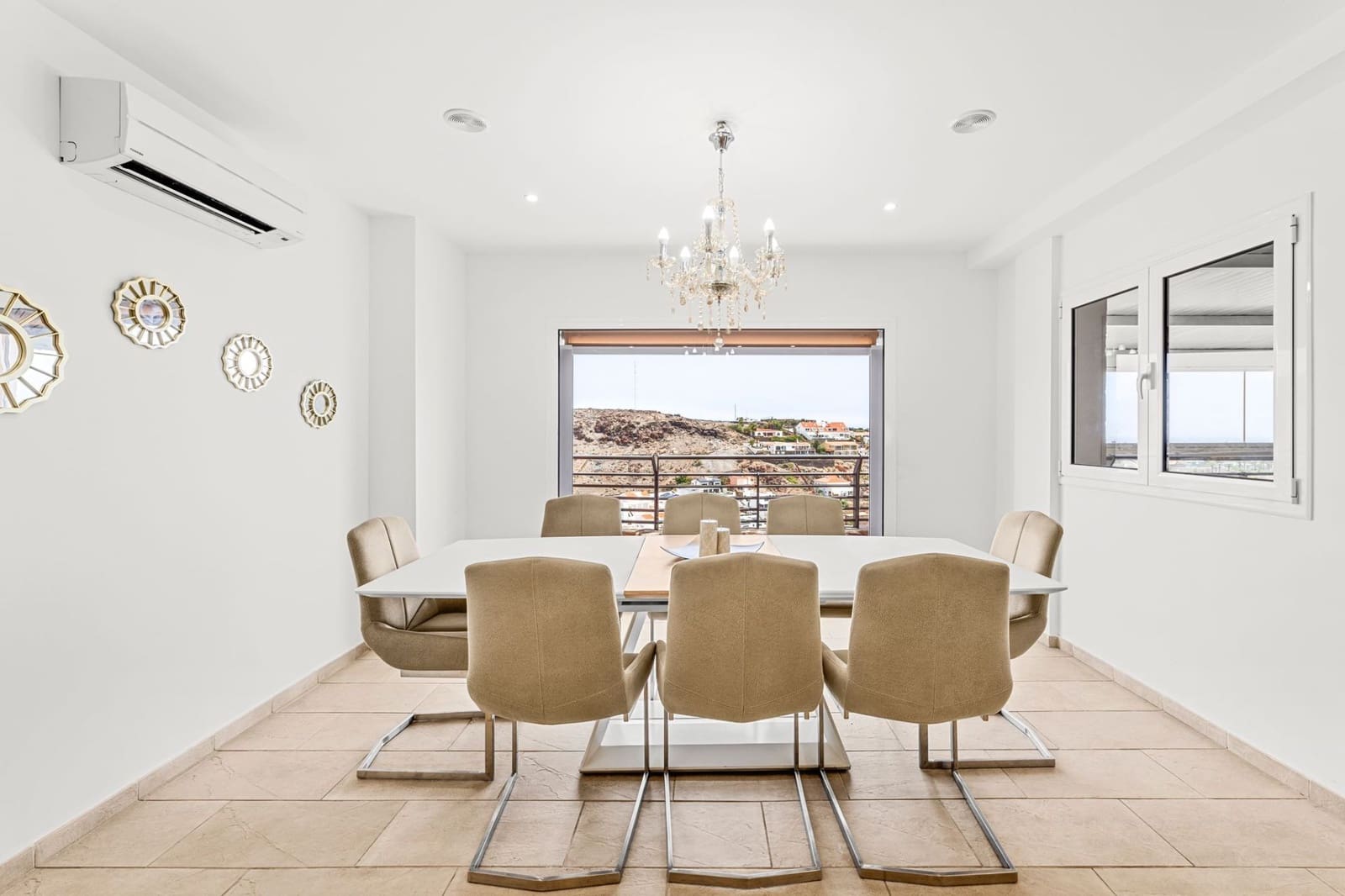 3 bedroom Villa for rent in San Agustin with garage - € 3,000 (Ref: 8723641)