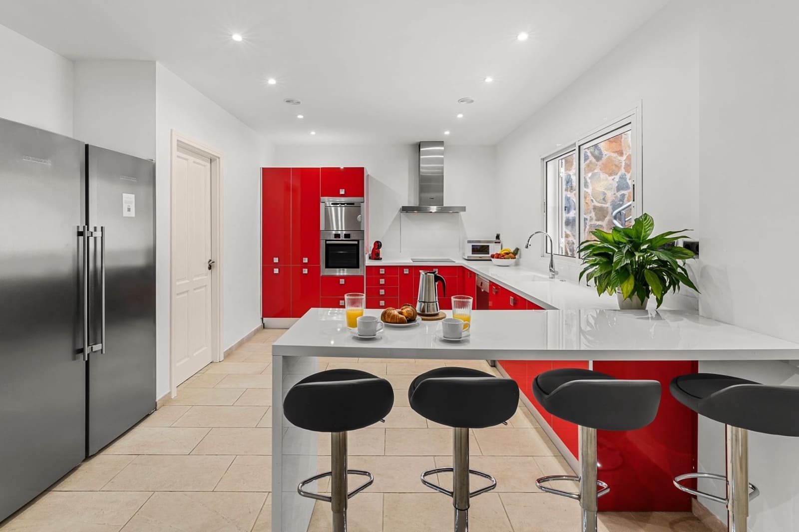 3 bedroom Villa for rent in San Agustin with garage - € 3,000 (Ref: 8723641)