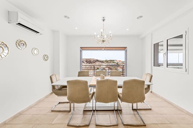 3 bedroom Villa for rent in San Agustín, San Bartolomé de Tirajana with garage - € 3,000 (Ref: 8723641)