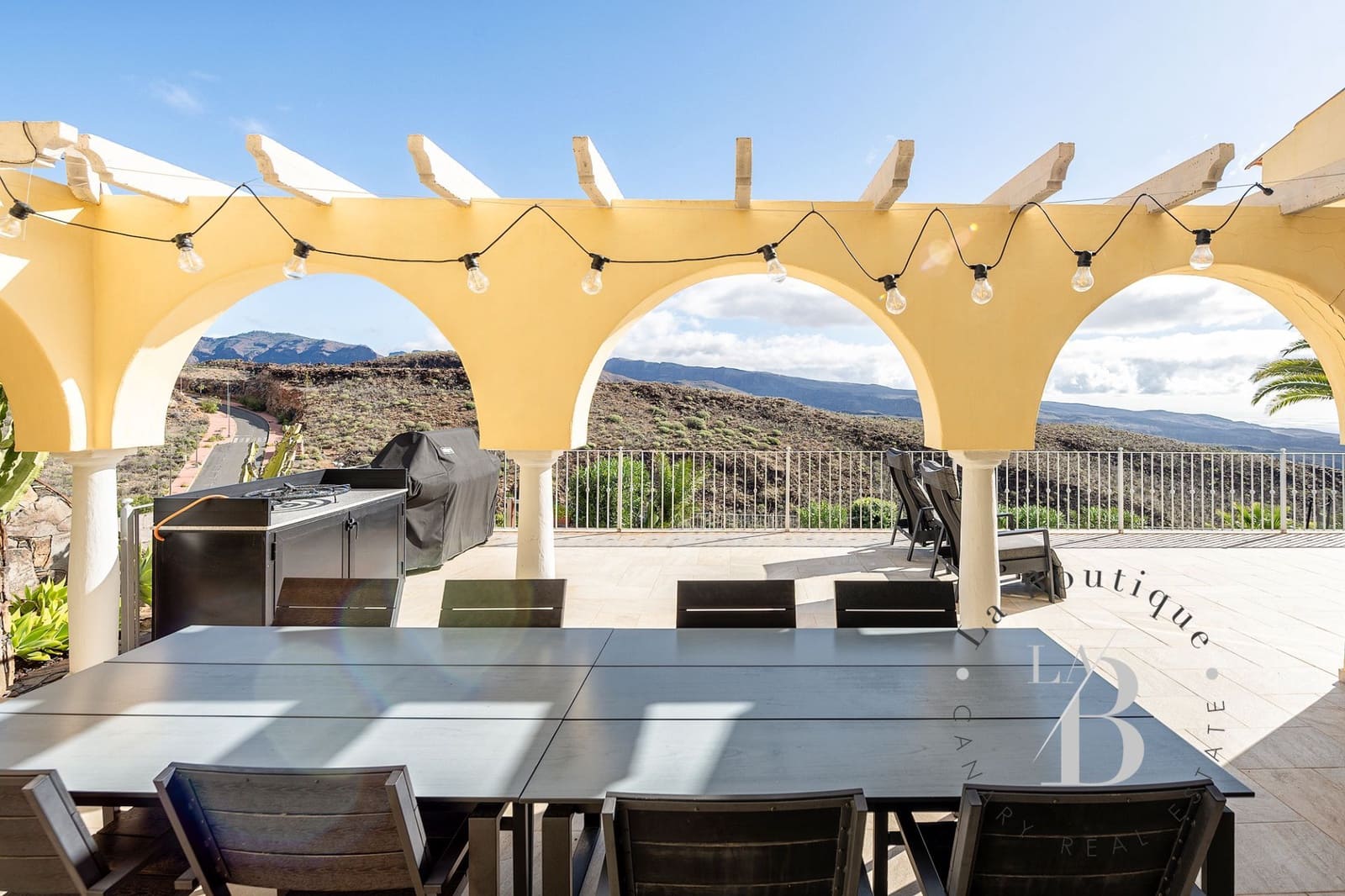 5 soverom Villa til salgs i Monte Leon med svømmebasseng garasje - € 1 035 000 (Ref: 8800778)