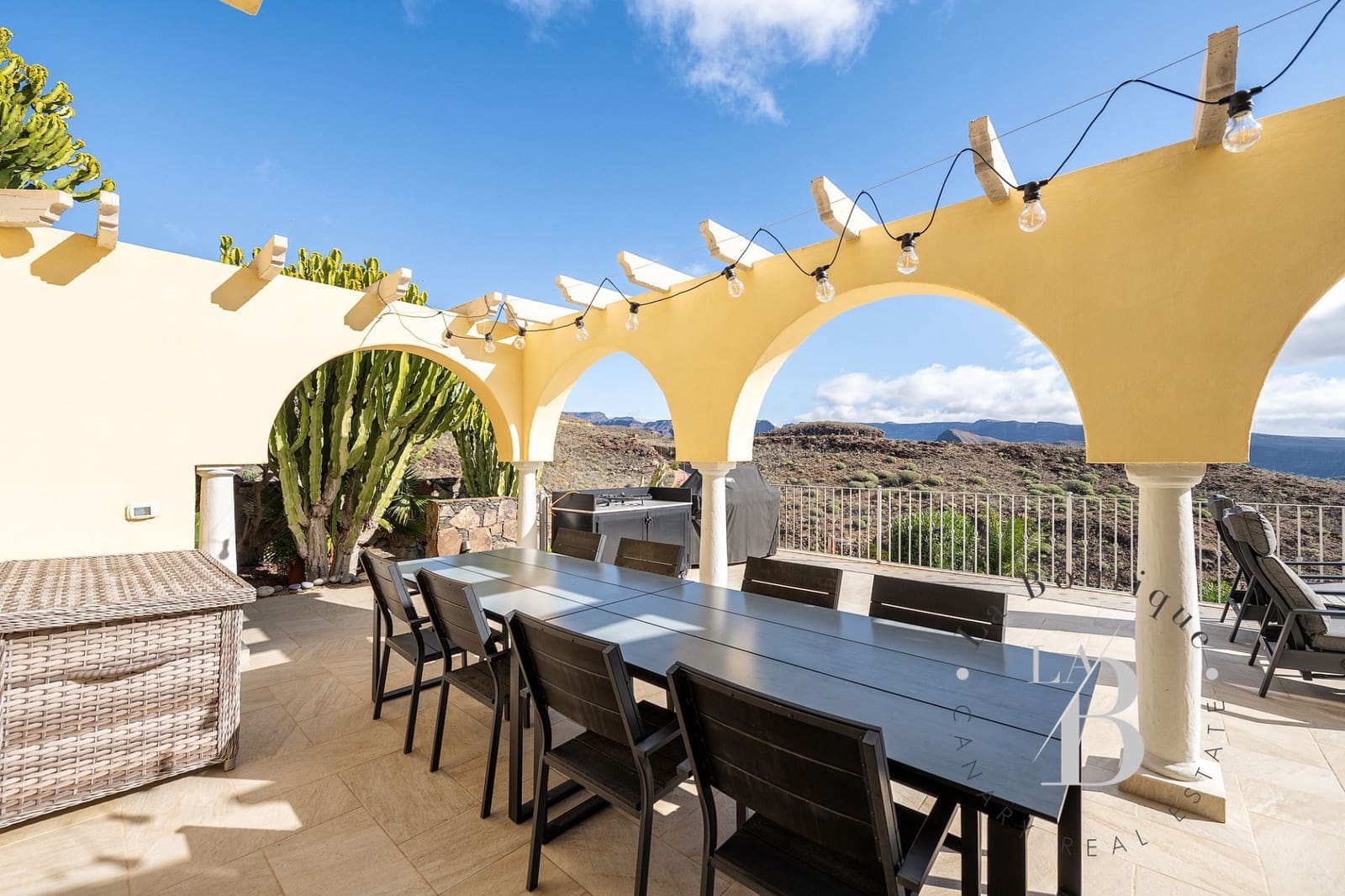 5 soverom Villa til salgs i Monte Leon med svømmebasseng garasje - € 1 035 000 (Ref: 8800778)