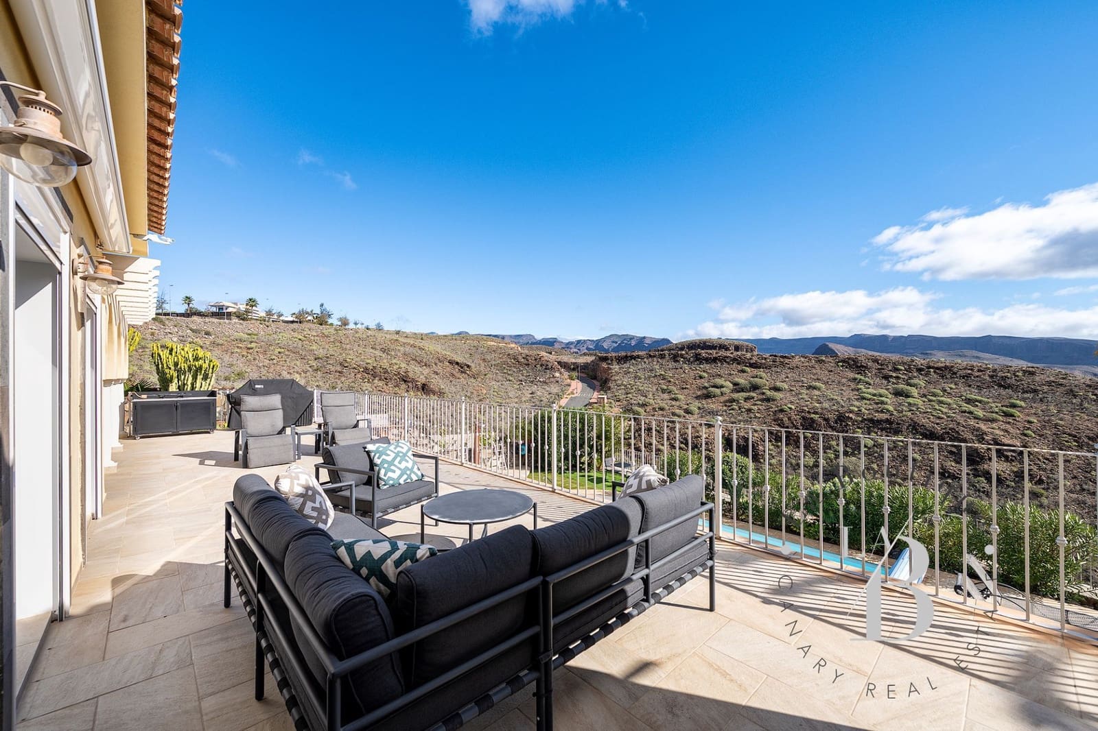 5 soverom Villa til salgs i Monte Leon med svømmebasseng garasje - € 1 035 000 (Ref: 8800778)