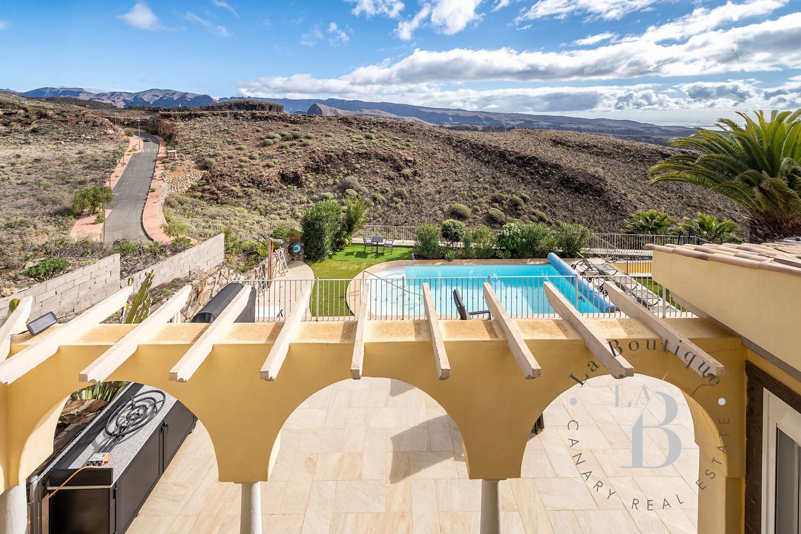 5 soverom Villa til salgs i Monte Leon med svømmebasseng garasje - € 1 035 000 (Ref: 8800778)