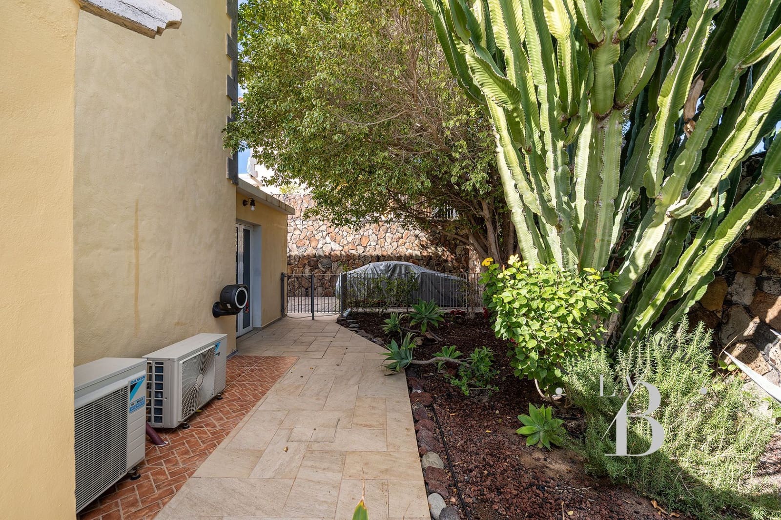 5 soverom Villa til salgs i Monte Leon med svømmebasseng garasje - € 1 035 000 (Ref: 8800778)