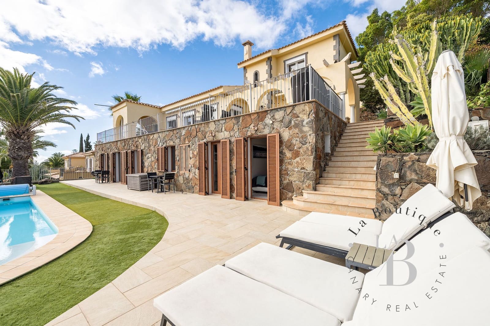 5 soverom Villa til salgs i Monte Leon med svømmebasseng garasje - € 1 035 000 (Ref: 8800778)