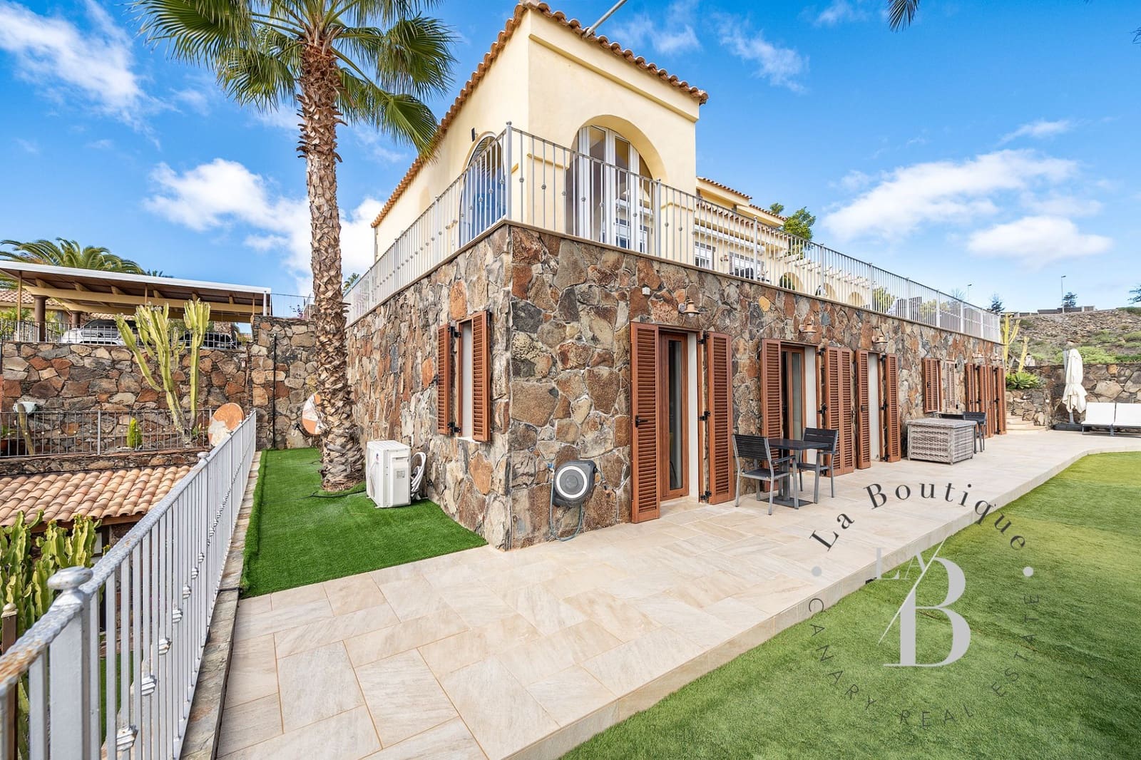 5 soverom Villa til salgs i Monte Leon med svømmebasseng garasje - € 1 035 000 (Ref: 8800778)