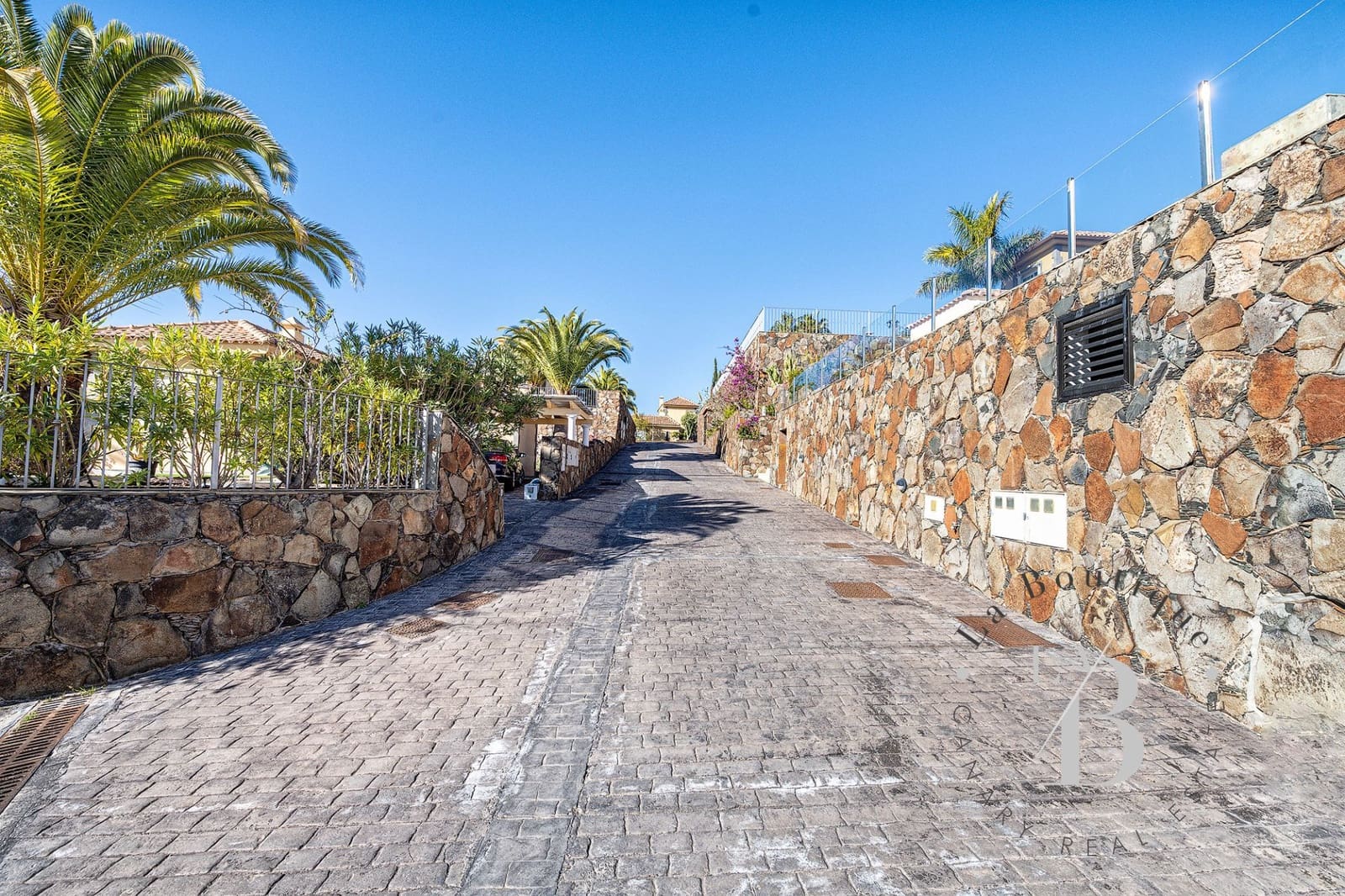 5 soverom Villa til salgs i Monte Leon med svømmebasseng garasje - € 1 035 000 (Ref: 8800778)