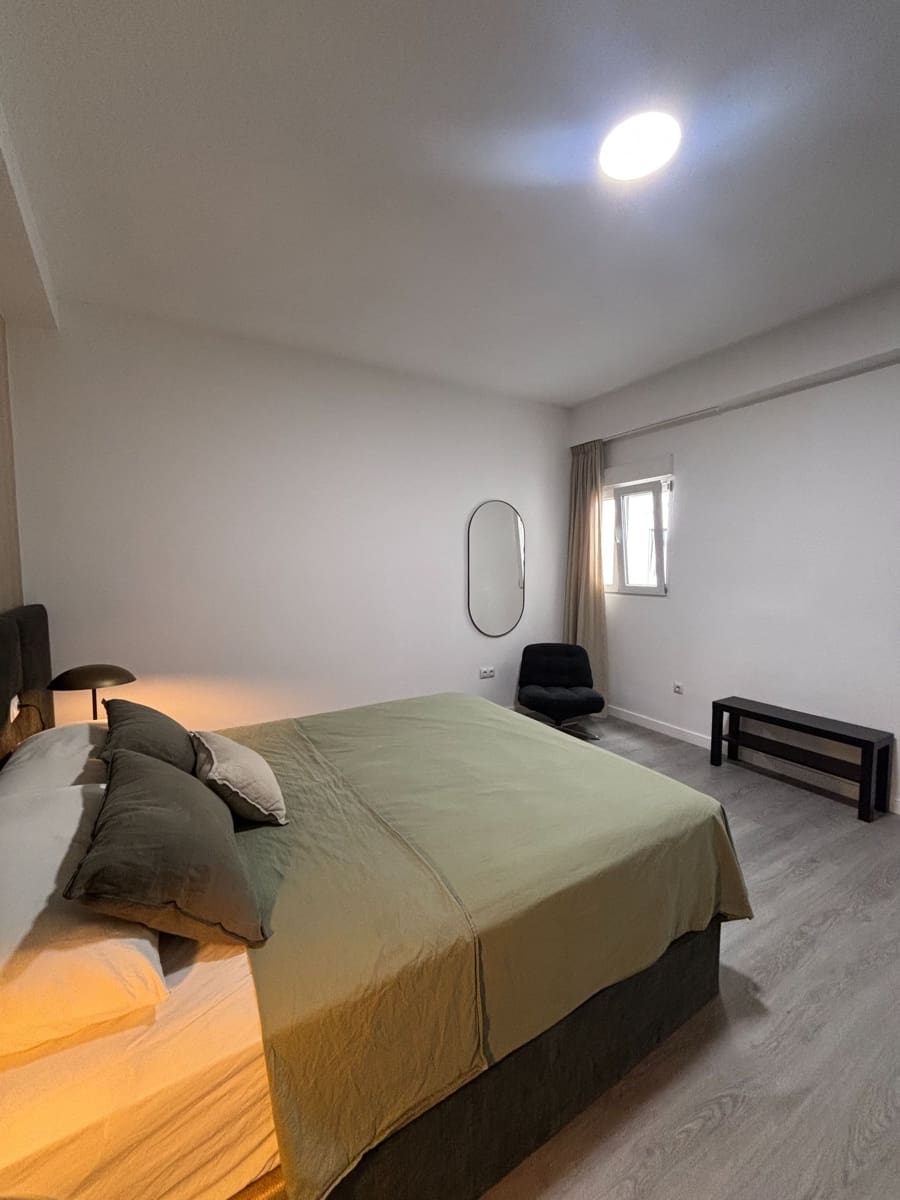 2 bedroom Flat for rent in Las Palmas de Gran Canaria - € 980 (Ref: 8892703)