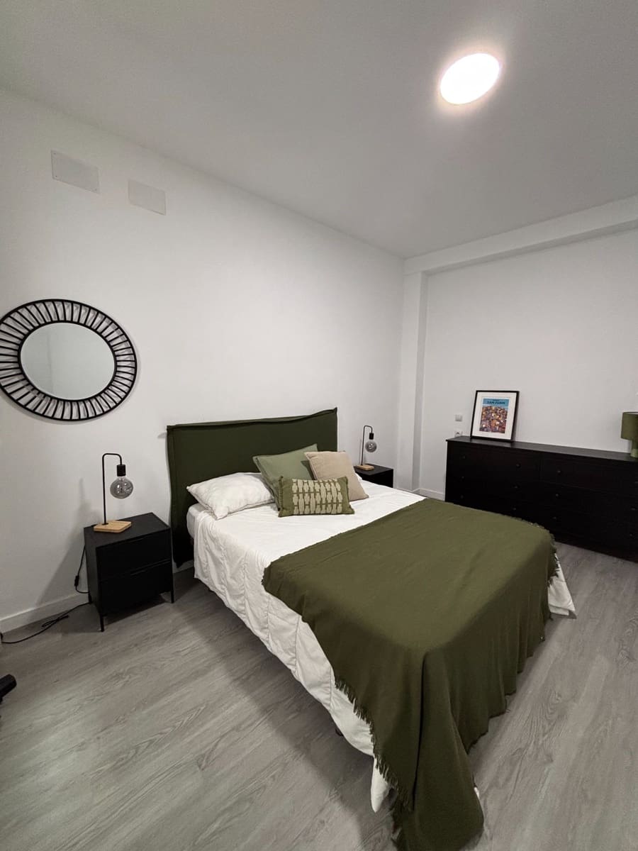 2 bedroom Flat for rent in Las Palmas de Gran Canaria - € 980 (Ref: 8892703)