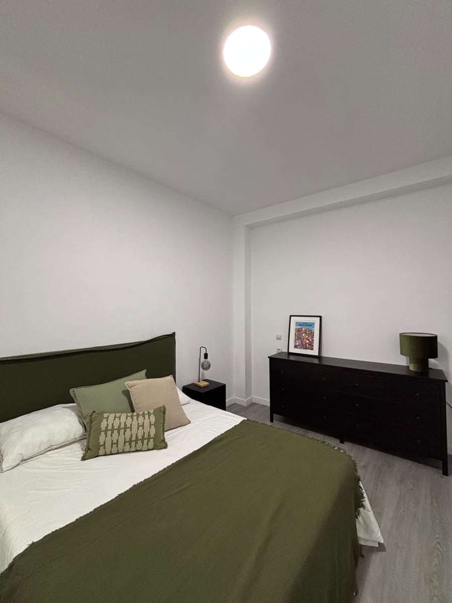 2 bedroom Flat for rent in Las Palmas de Gran Canaria - € 980 (Ref: 8892703)