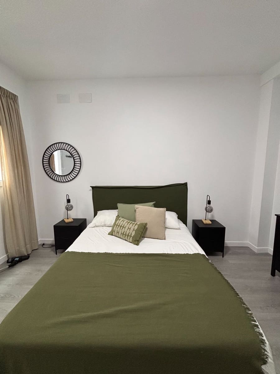 2 bedroom Flat for rent in Las Palmas de Gran Canaria - € 980 (Ref: 8892703)
