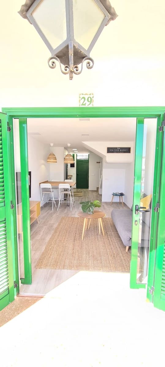 2 quarto Bungalow para arrendar em Playa del Ingles com piscina - 1 600 € (Ref: 8998391)
