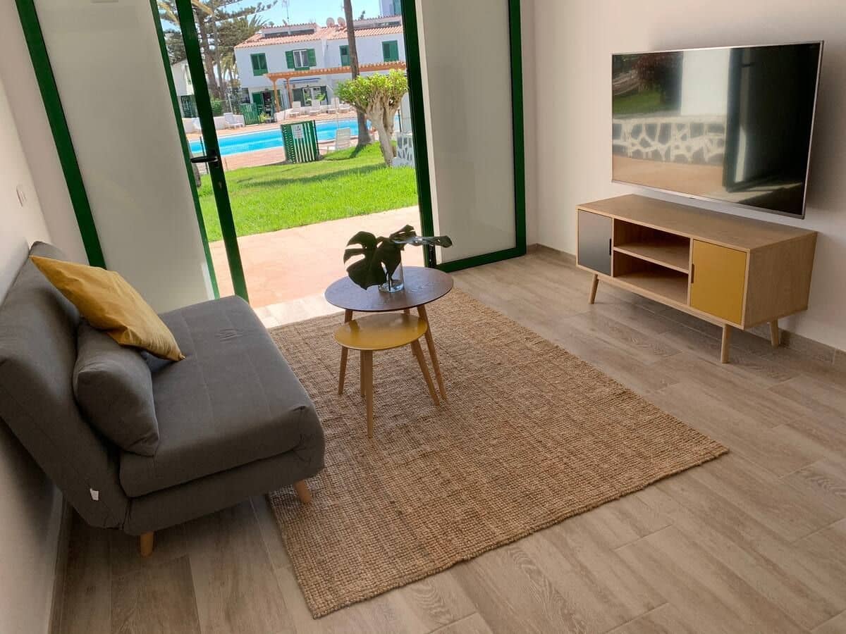 2 quarto Bungalow para arrendar em Playa del Ingles com piscina - 1 600 € (Ref: 8998391)