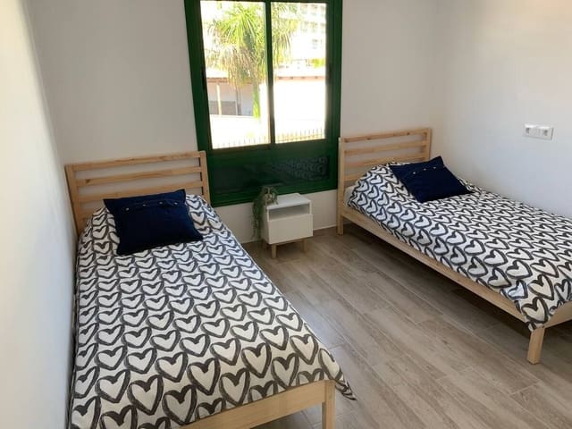 2 quarto Bungalow para arrendar em Playa del Inglés, San Bartolomé de Tirajana com piscina - 1 600 € (Ref: 8998391)
