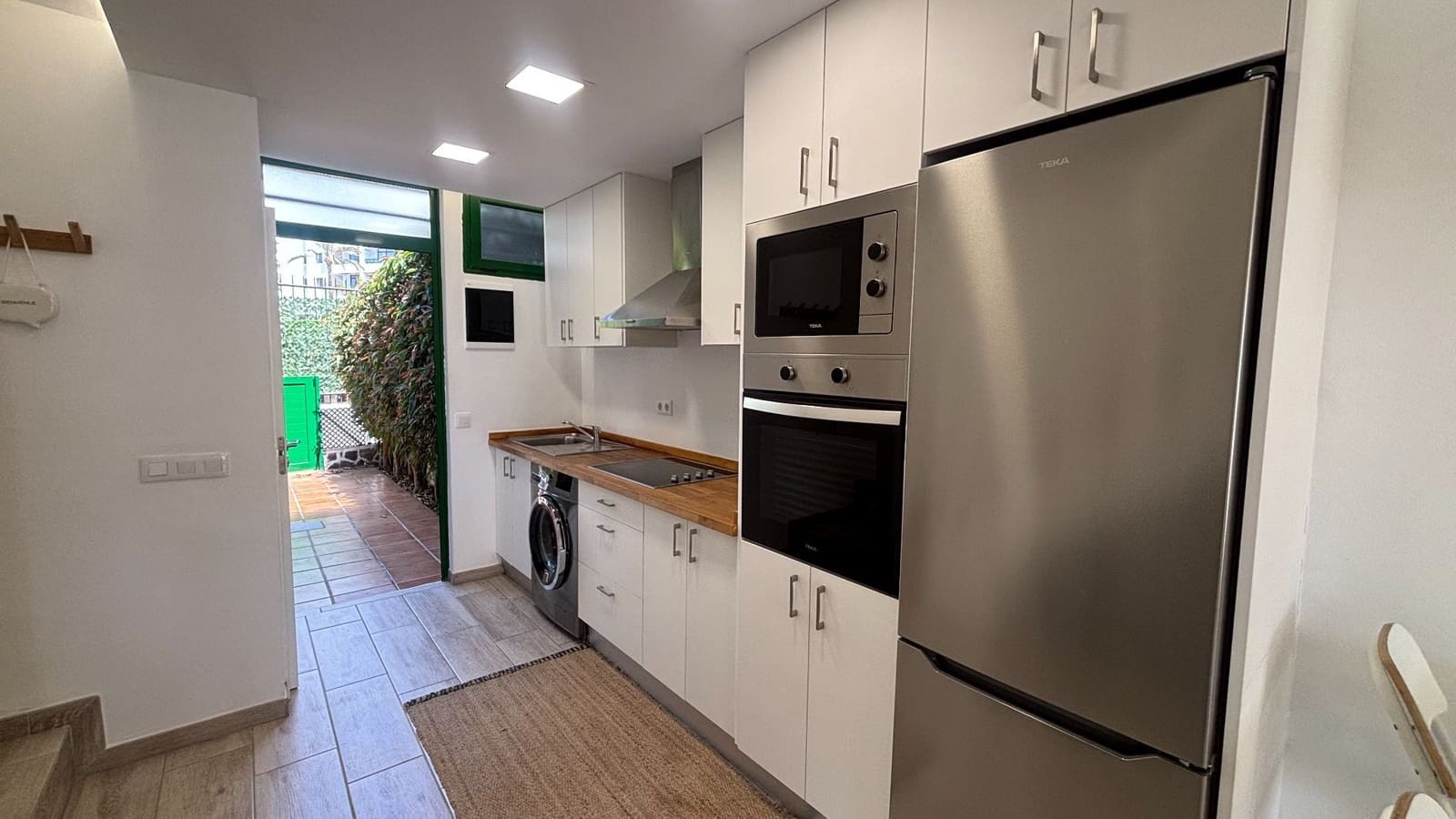 2 quarto Bungalow para arrendar em Playa del Ingles com piscina - 1 600 € (Ref: 8998391)