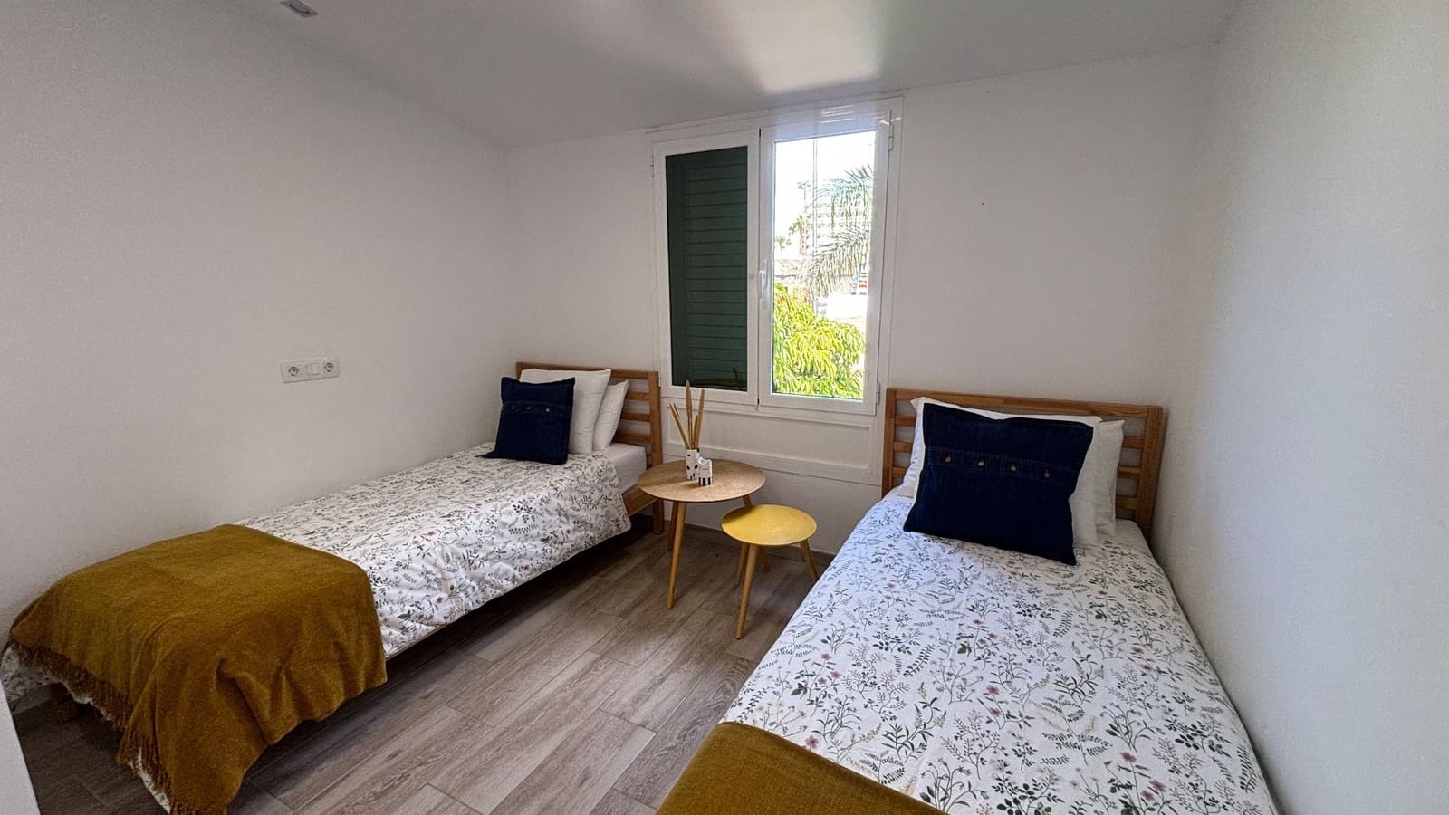 2 quarto Bungalow para arrendar em Playa del Ingles com piscina - 1 600 € (Ref: 8998391)