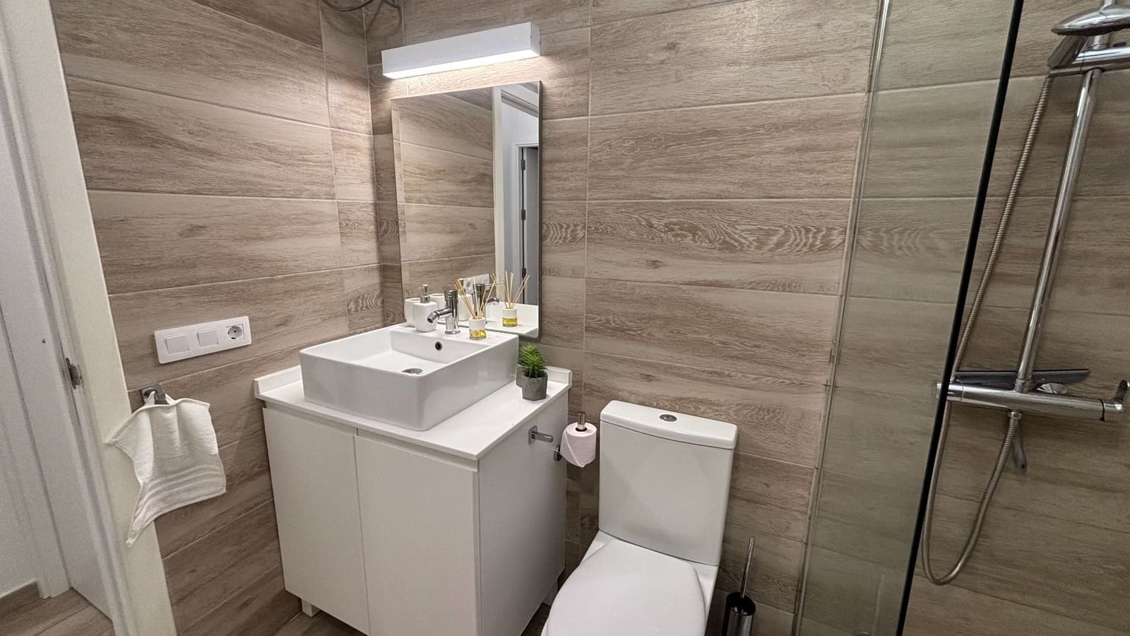 2 quarto Bungalow para arrendar em Playa del Ingles com piscina - 1 600 € (Ref: 8998391)