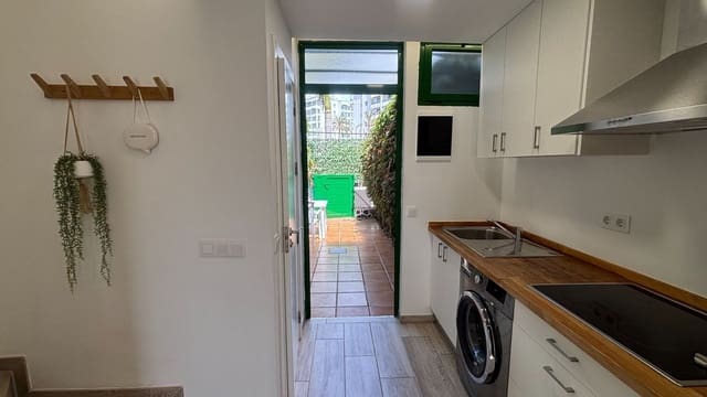 Bungalow de 2 chambres à louer à Playa del Inglés, San Bartolomé de Tirajana avec piscine - 1 600 € (Ref: 8998391)