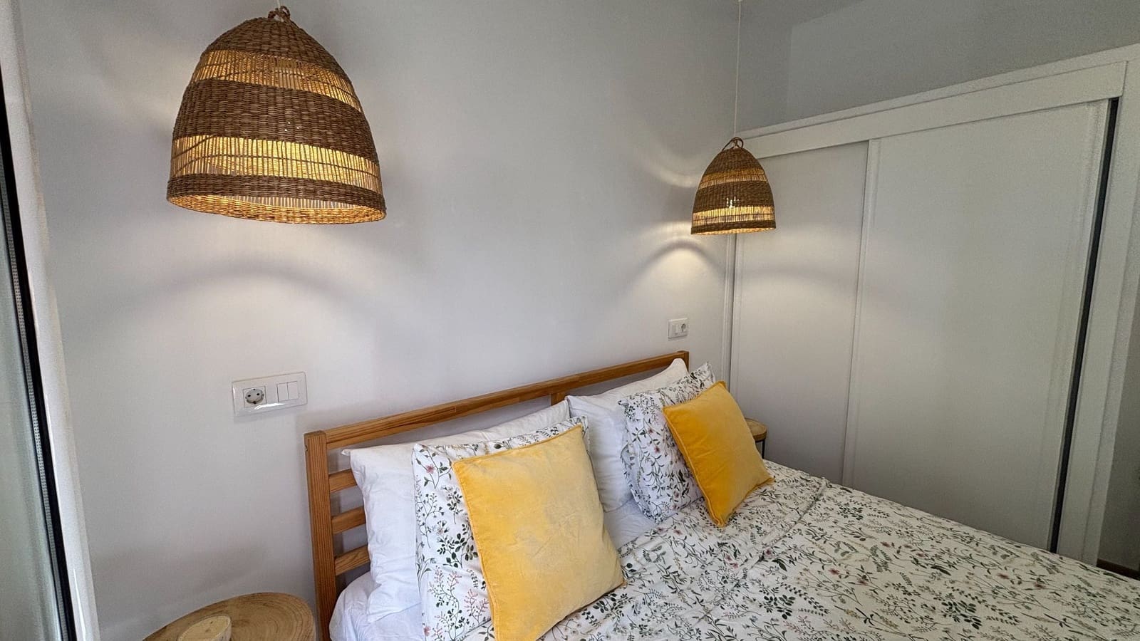 2 quarto Bungalow para arrendar em Playa del Ingles com piscina - 1 600 € (Ref: 8998391)