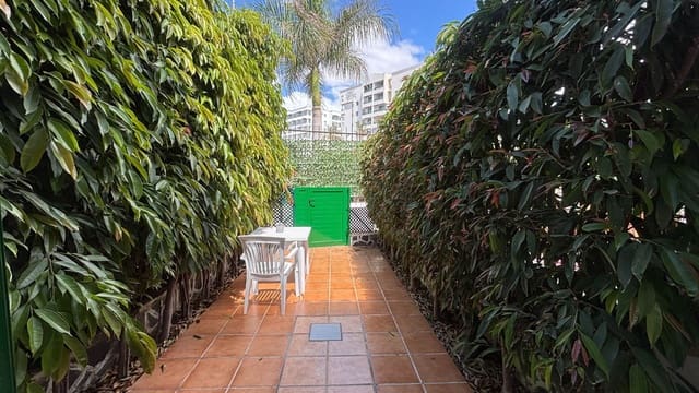 Bungalow de 2 chambres à louer à Playa del Inglés, San Bartolomé de Tirajana avec piscine - 1 600 € (Ref: 8998391)