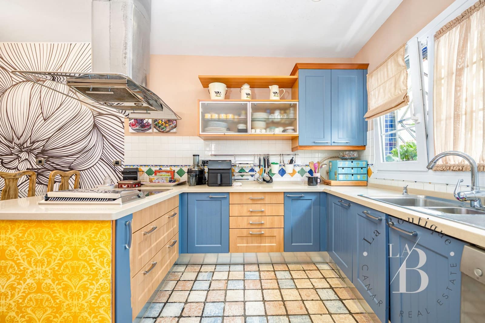 6 soveværelse Byhus til salg i Las Palmas de Gran Canaria med garage - € 2.100.000 (Ref: 9050702)