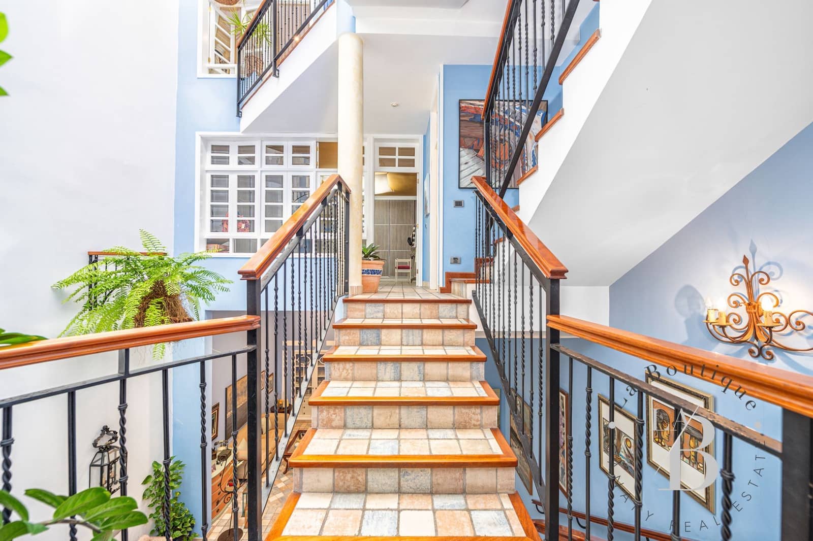 6 soveværelse Byhus til salg i Las Palmas de Gran Canaria med garage - € 2.100.000 (Ref: 9050702)