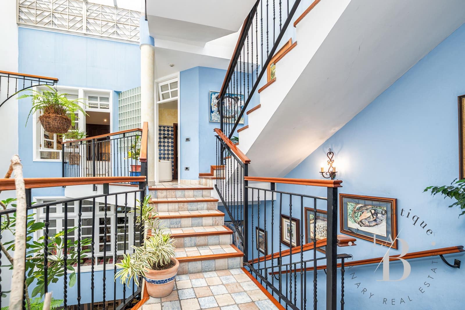 6 soveværelse Byhus til salg i Las Palmas de Gran Canaria med garage - € 2.100.000 (Ref: 9050702)