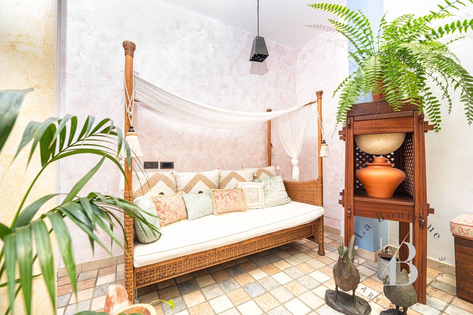 6 soveværelse Byhus til salg i Las Palmas de Gran Canaria med garage - € 2.100.000 (Ref: 9050702)