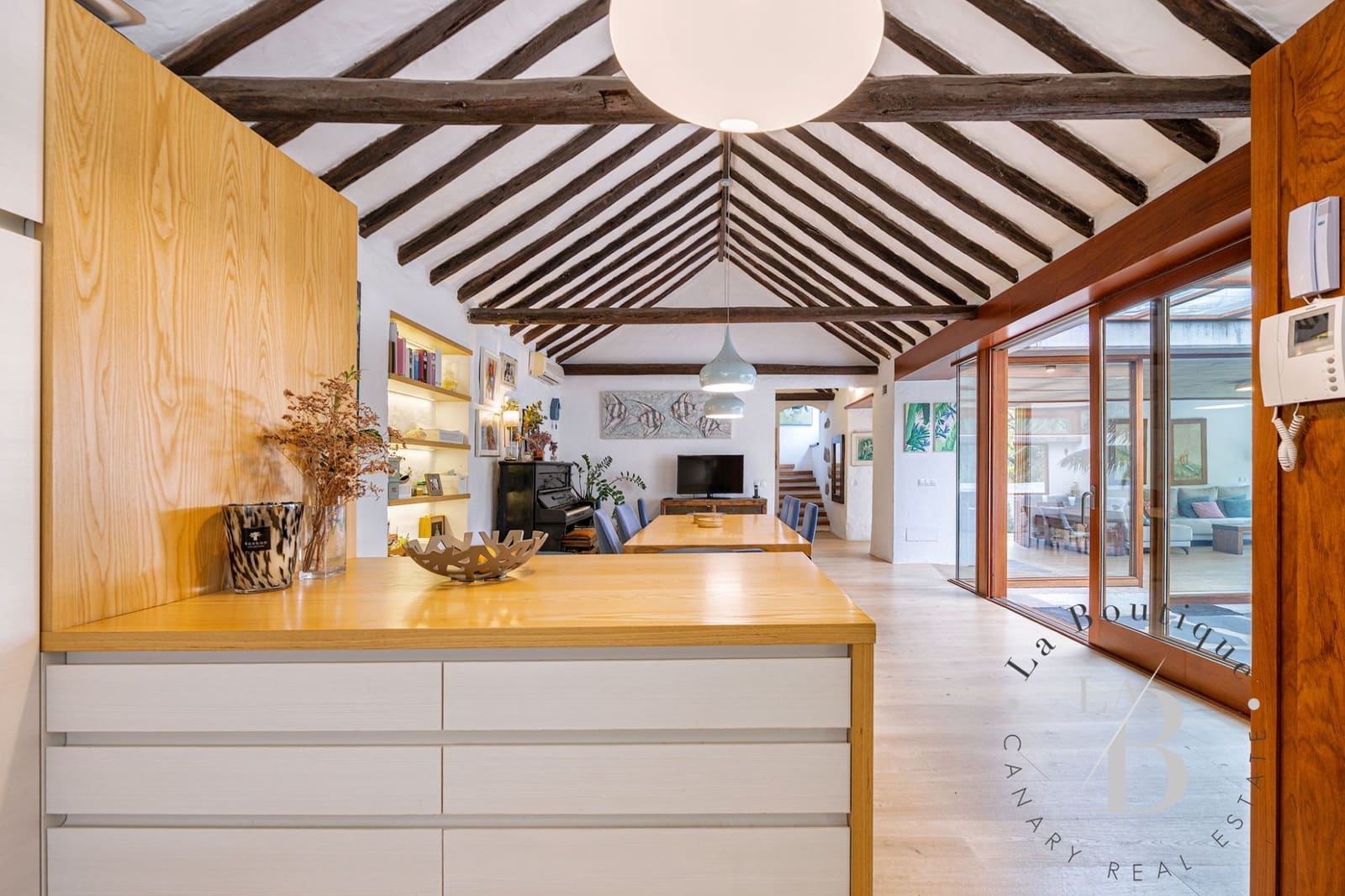 4 soveværelse Villa til salg i Telde med swimmingpool garage - € 980.000 (Ref: 9118537)