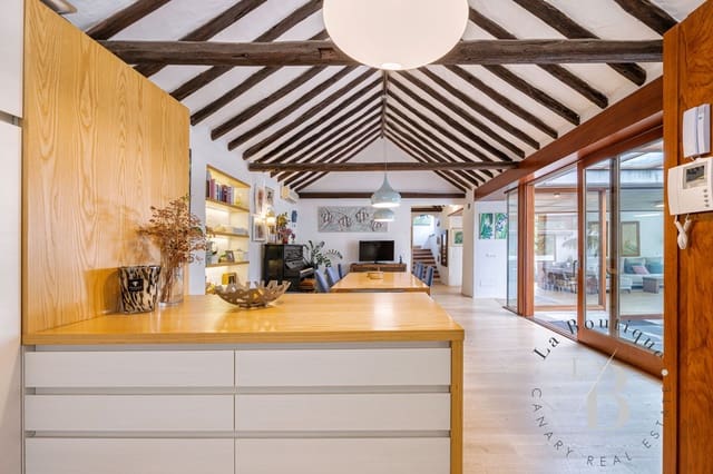 4 camera da letto Villa in vendita in Telde con piscina garage - 980.000 € (Rif: 9118537)