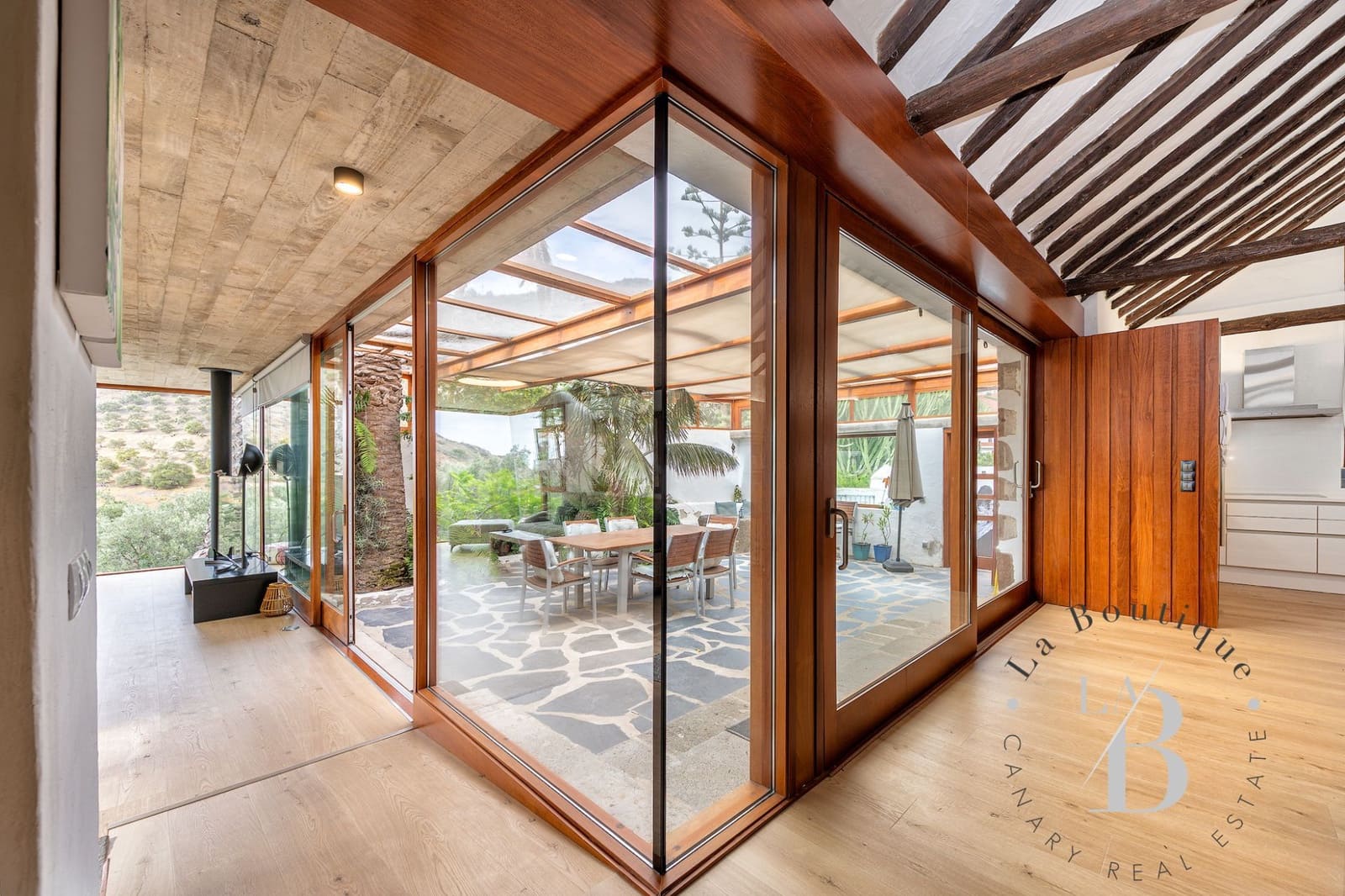 4 soveværelse Villa til salg i Telde med swimmingpool garage - € 980.000 (Ref: 9118537)