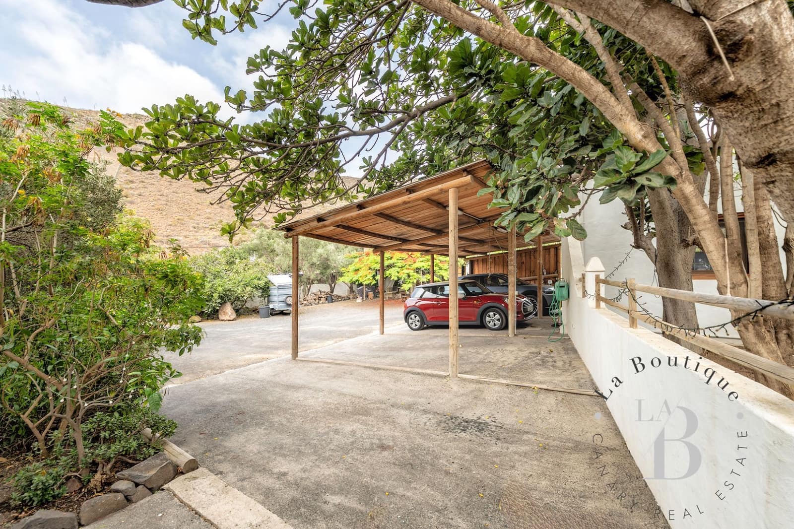 4 soveværelse Villa til salg i Telde med swimmingpool garage - € 980.000 (Ref: 9118537)