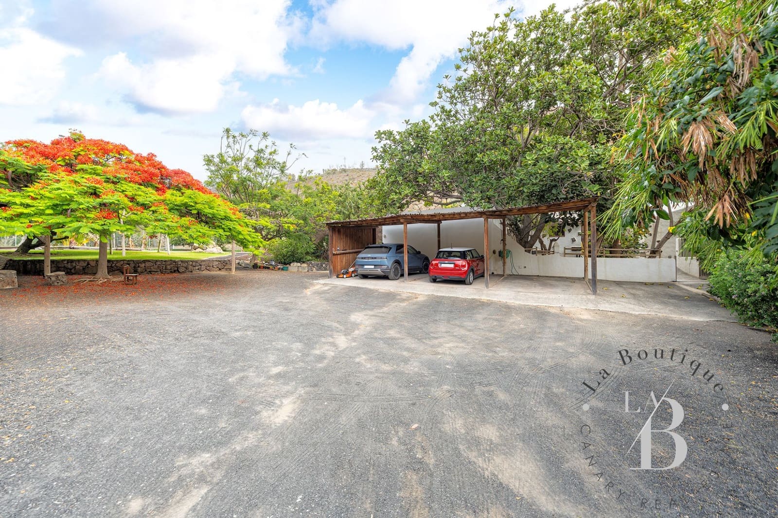 4 soveværelse Villa til salg i Telde med swimmingpool garage - € 980.000 (Ref: 9118537)