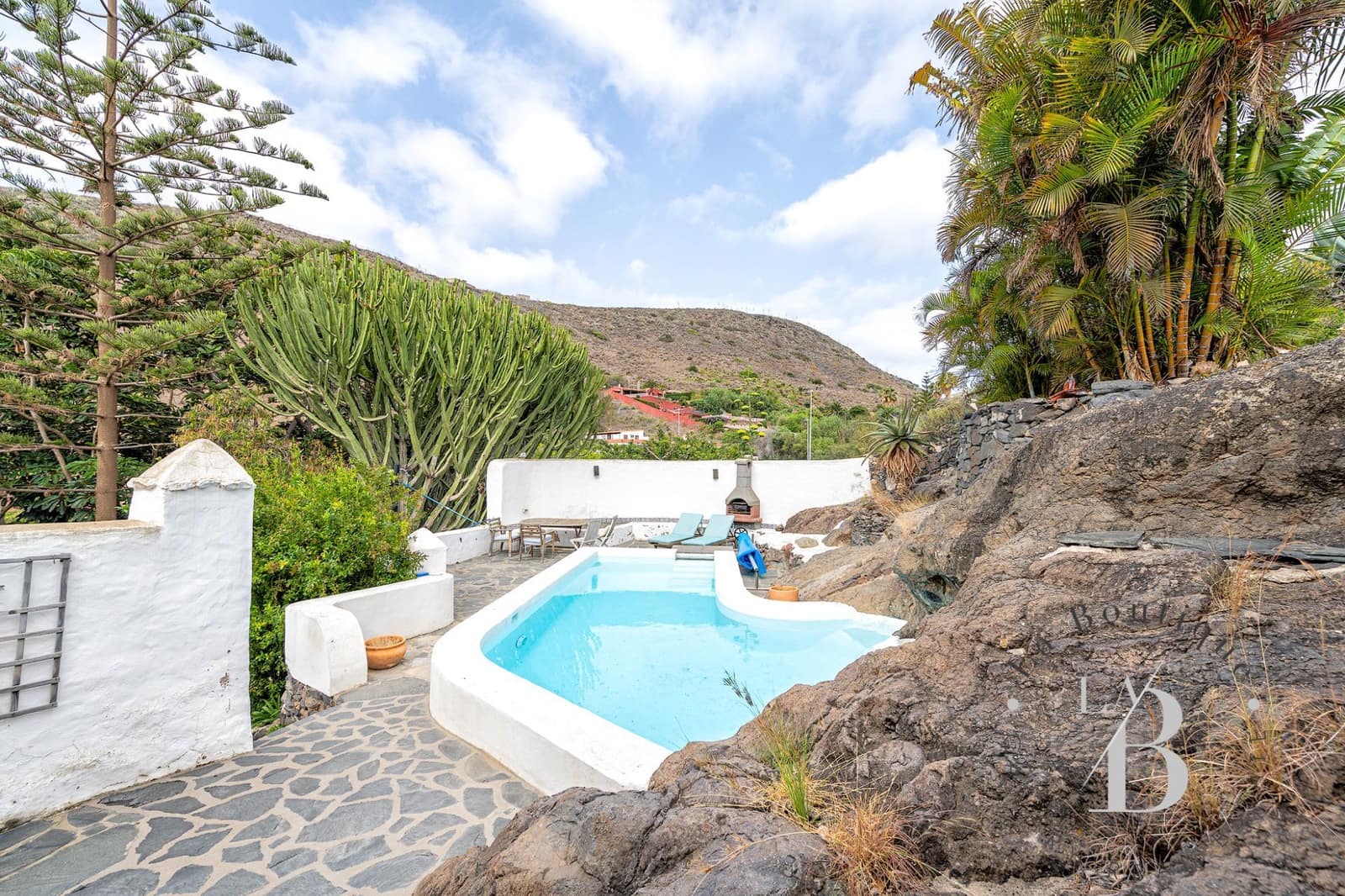 4 soveværelse Villa til salg i Telde med swimmingpool garage - € 980.000 (Ref: 9118537)