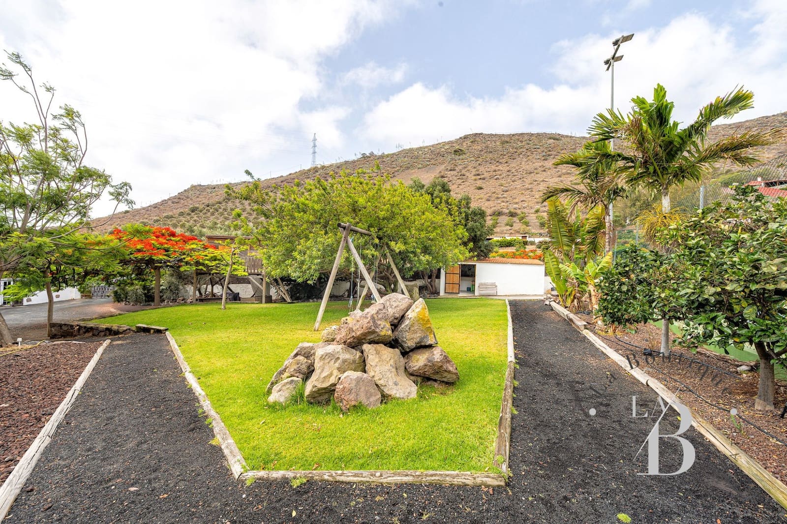 4 soveværelse Villa til salg i Telde med swimmingpool garage - € 980.000 (Ref: 9118537)