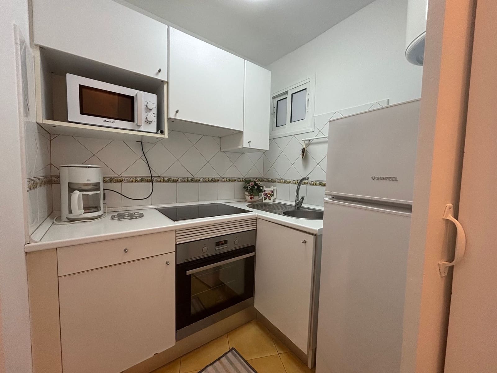 2 soveværelse Lejlighed til leje i Las Palmas de Gran Canaria - € 1.800 (Ref: 9126519)