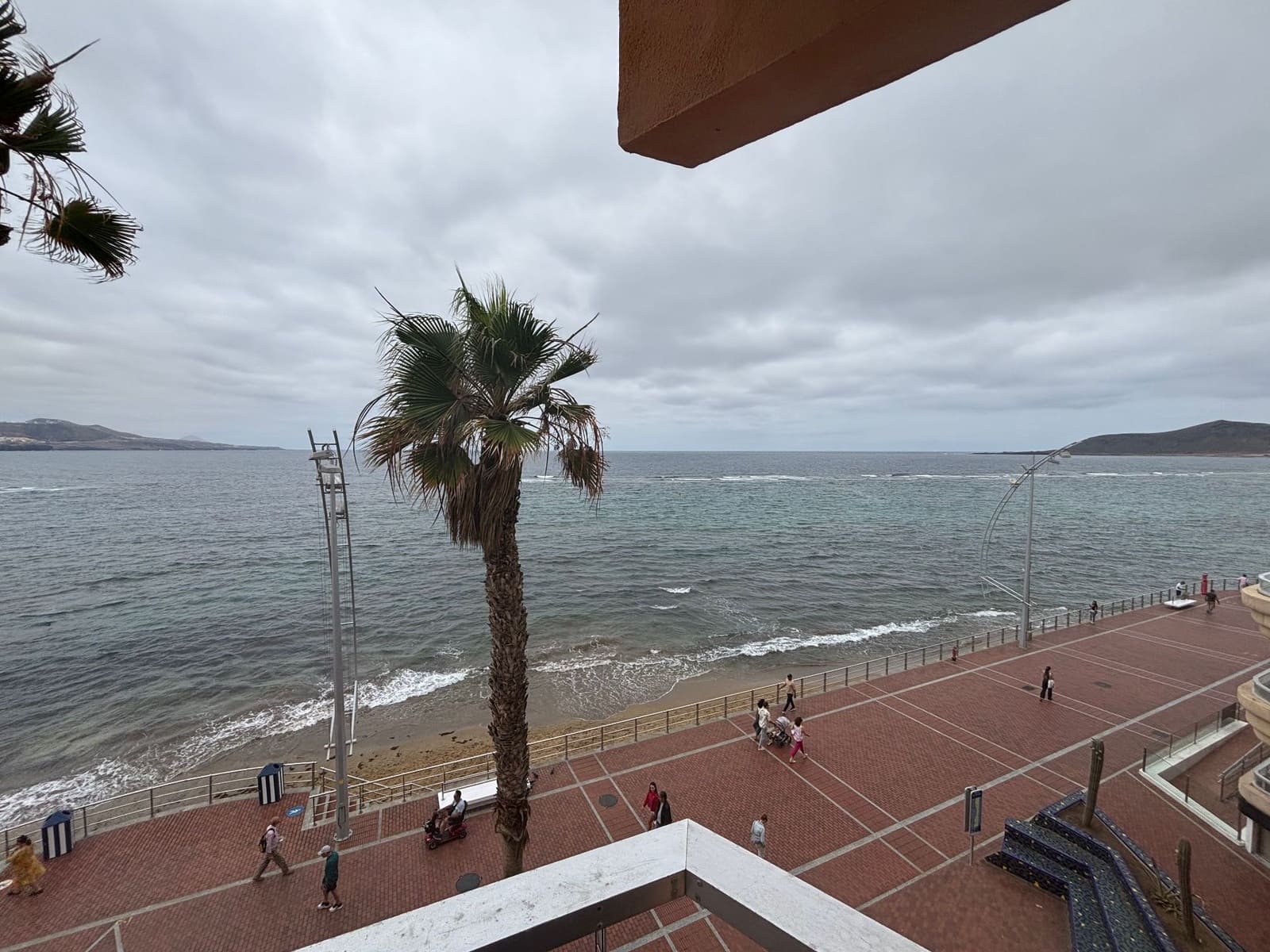 2 soveværelse Lejlighed til leje i Las Palmas de Gran Canaria - € 1.800 (Ref: 9126519)