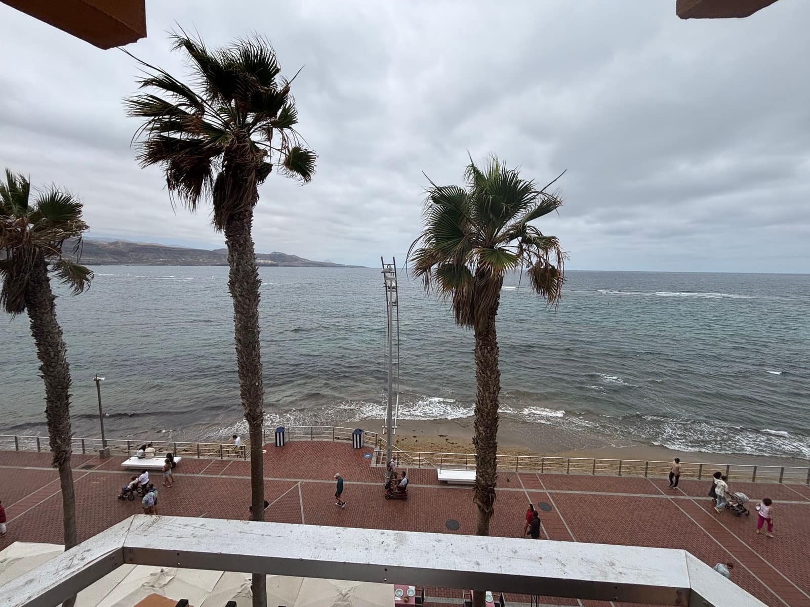 2 soveværelse Lejlighed til leje i Las Palmas de Gran Canaria - € 1.800 (Ref: 9126519)