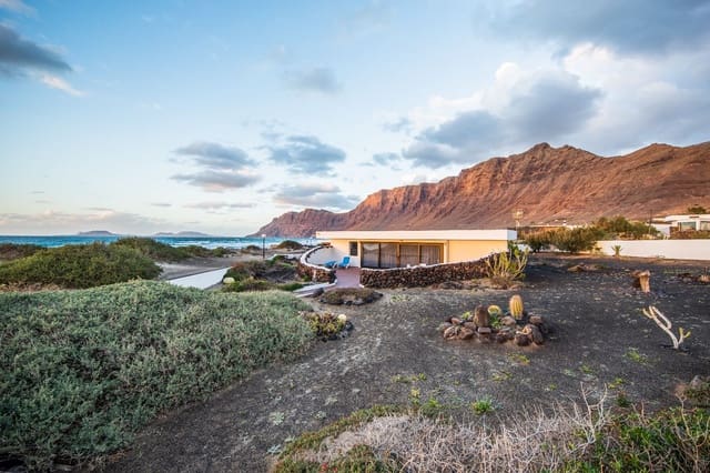 3 soverom Villa til salgs i Teguise - € 1 390 000 (Ref: 9160781)