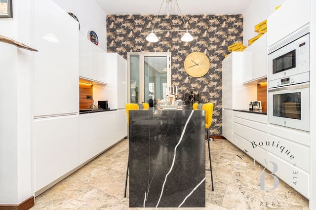 2 slaapkamer Flat te koop in Triana, Las Palmas de Gran Canaria - € 478.000 (Ref: 9176163)